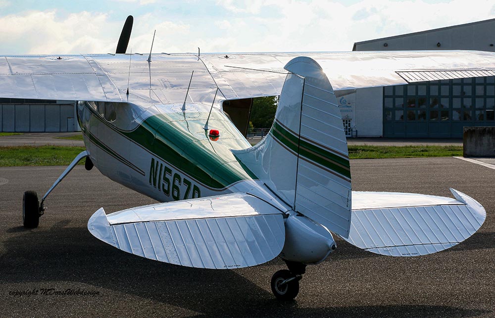 Cessna_195_2015-09-2621.jpg