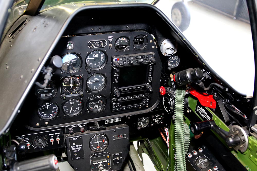 P-51_Dutchman_cockpit_2015-01-198.jpg
